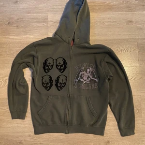 Reckless Scholars hoodie  - Sitter som en M