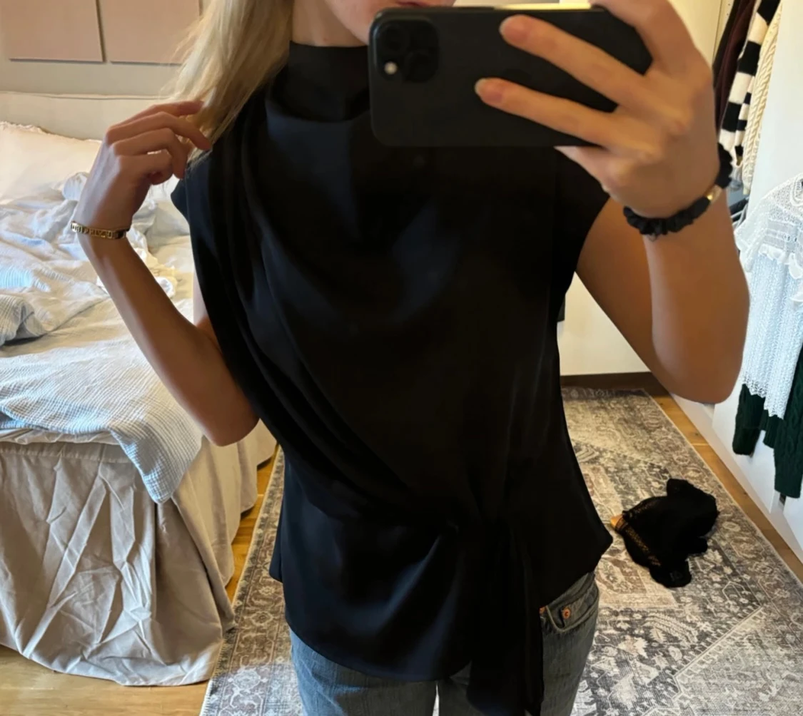 Svart blus - 1