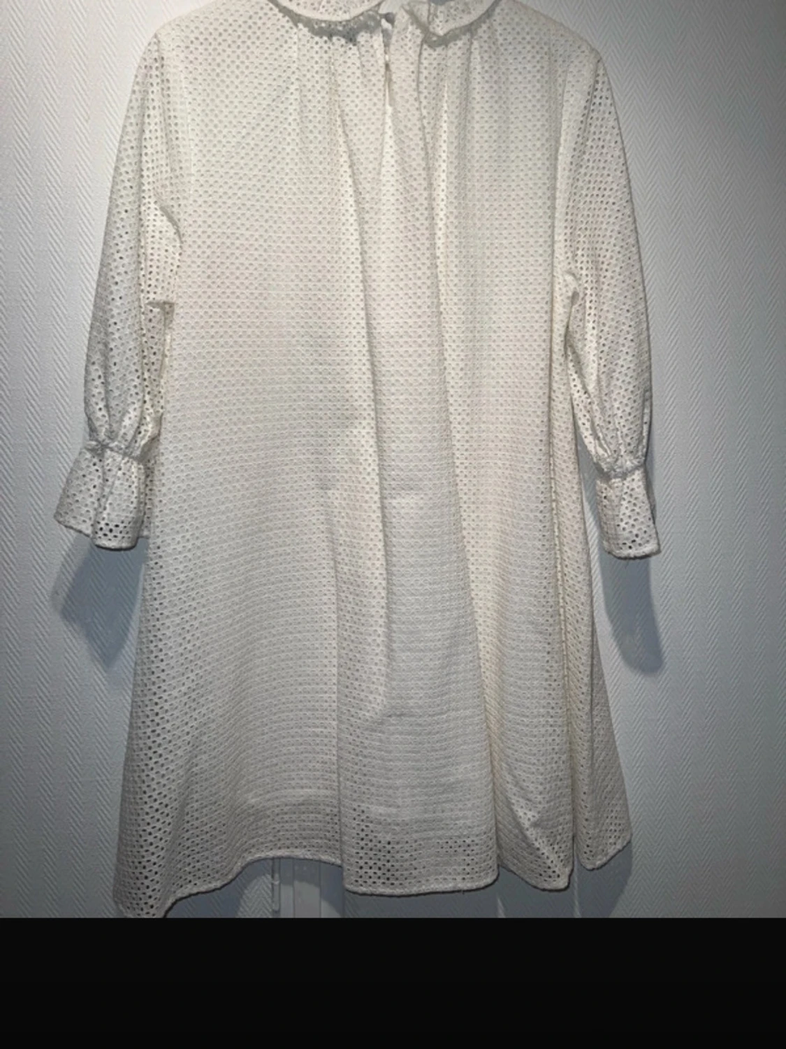 Vit broderad kortklänning Carin Wester - 2