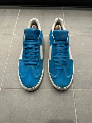 Valentino flycrews  - Riktigt feta Flycrews | Skick 9/10 | Alla nitar kvar | Storlek 46 men passar 45 | Endast skor | Kom gärna med frågor eller bud 