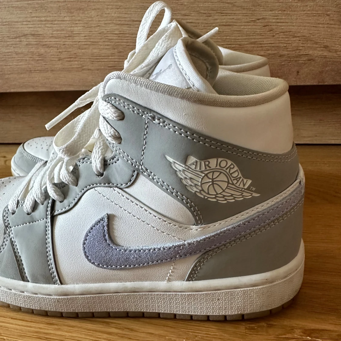 Nike Air Jordan 1 Mid vit/grå 38.5 - 2