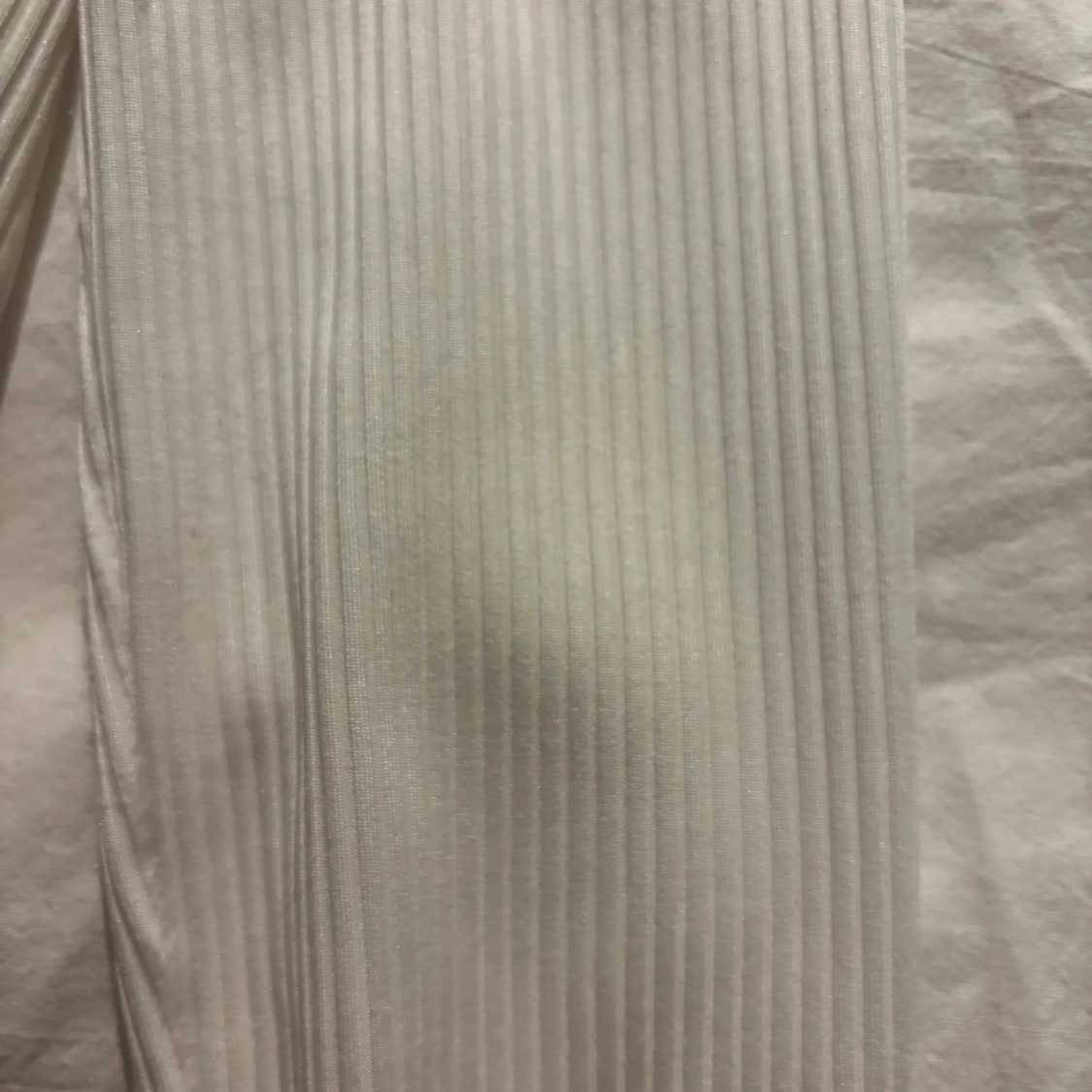 Vit ribbad långärmad croppad topp - 1