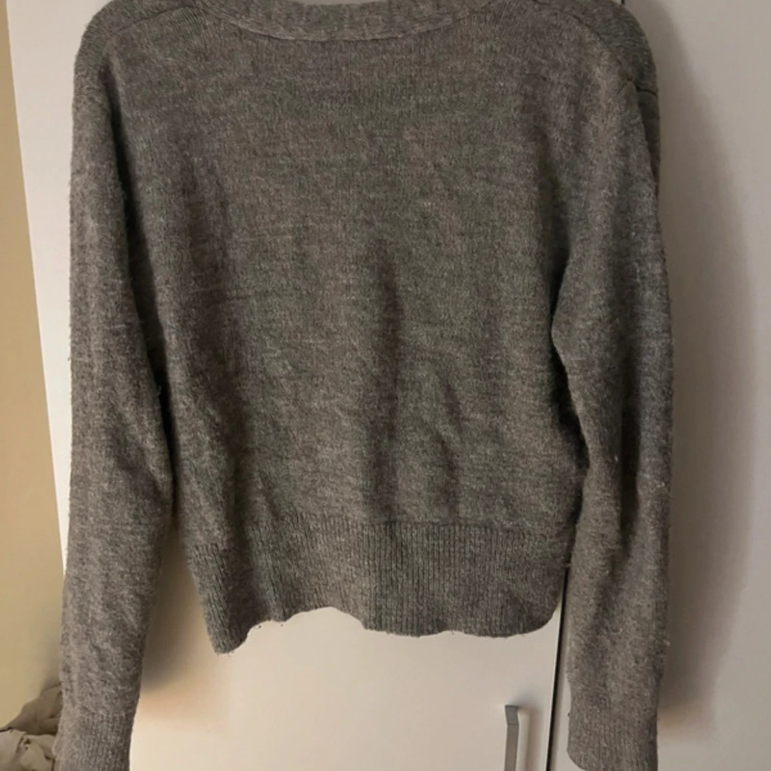 Grå kofta från Zara med knappar - 3