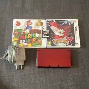 Nintendo 3ds med 3 spel - Gjorde ett impulsivt köp och ångrar nu efter 1 månad , inget fel med den allt ingår laddare och 3 spel alltihop kostade liteöver 2000 ! 