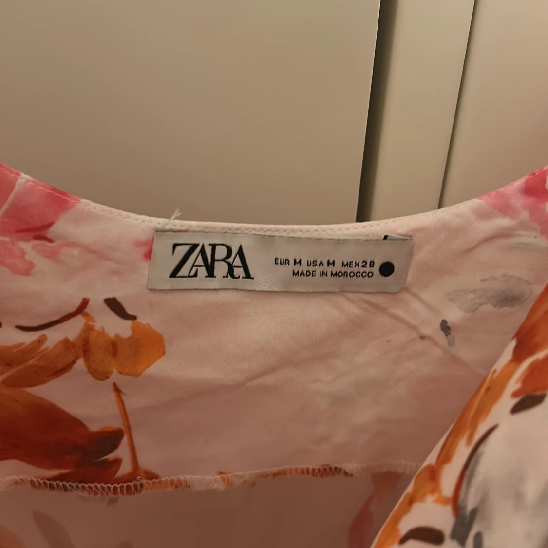 Blommig kortklänning från Zara - 2