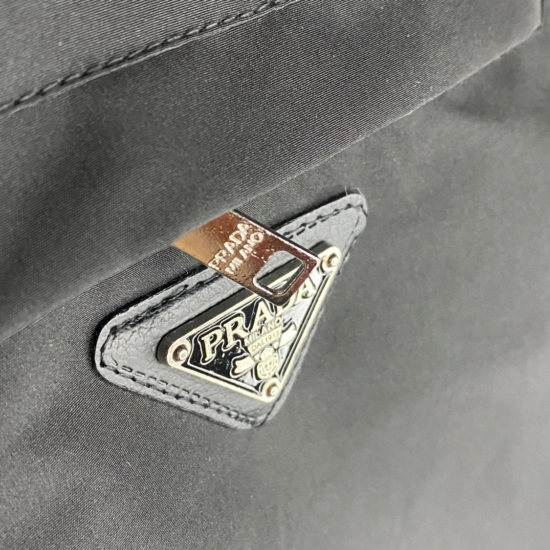 Svart bomberjacka från Prada - 3