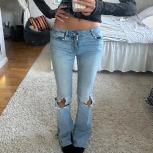 Lågmidjade bootcut jeans - Så fina jeans från zara i st 34💗 passar xs/s