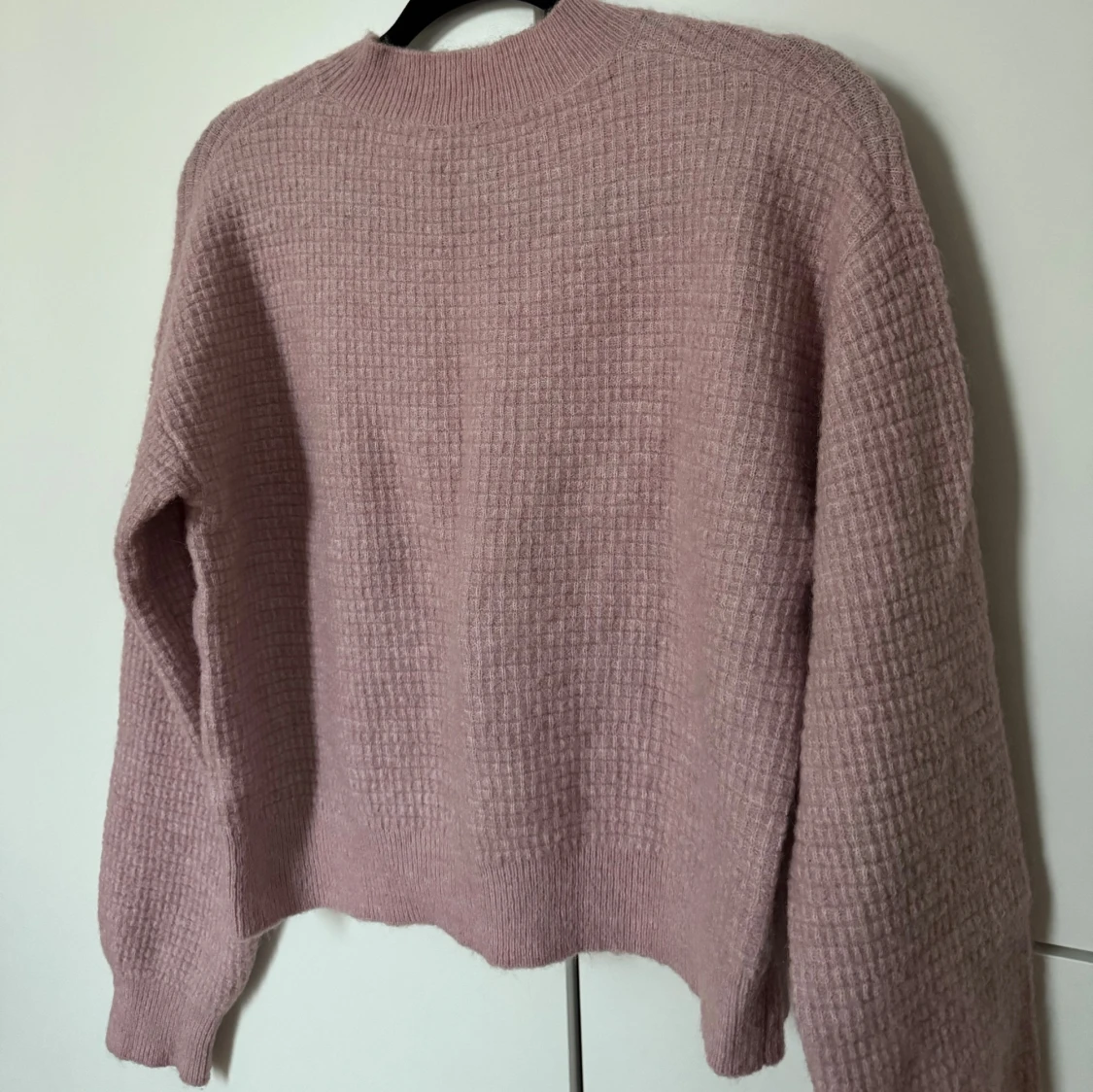 Kabelstickad tröja, dust pink, nästan helt oanvänd - 2