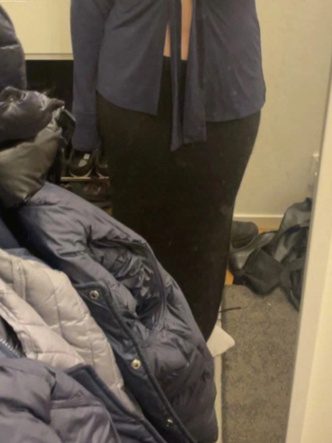 Mörkblå topp med knyt  - 4