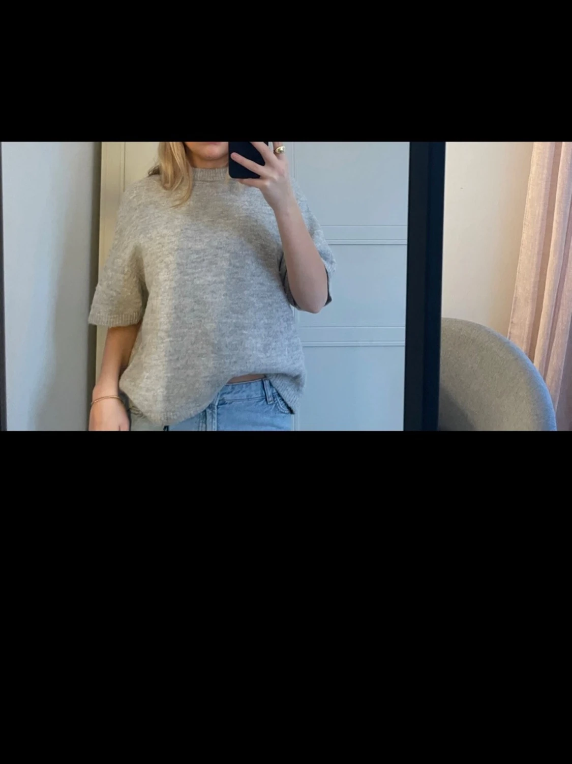 Grå stickad tröja  - 1