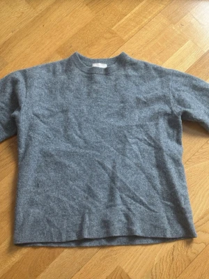 cashmere tröja  - Från H&M storlek S 