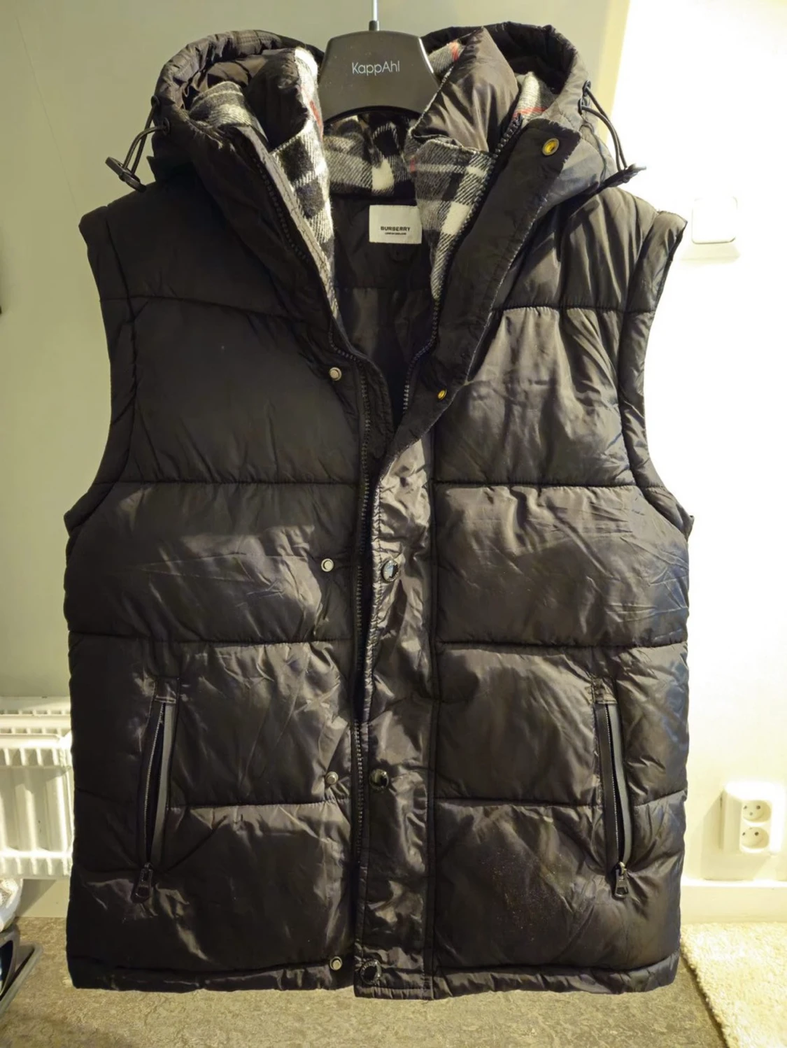 Svart pufferjacka från Burberry - 1