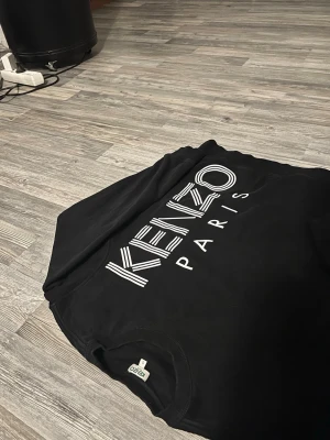 Kenzo tröja  - Snygg kenzo tröja storlek s 