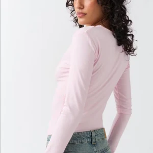 Ljusrosa långärmad soft touch från gina tricot - Soft touch långärmad ljusrosa tröja, nytt skick💞