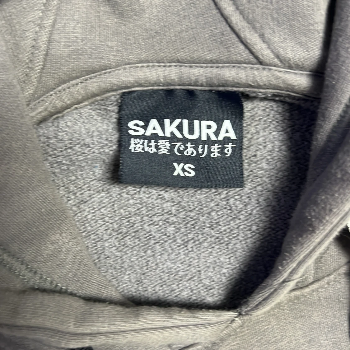Grå hoodie Sakura Gang XS - 2