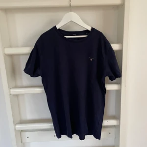 Gant t shirt storlek 170  - Helt nya bara dragit av pris lappen