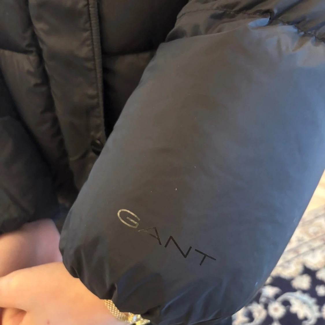 Svart pufferjacka från GANT - 2