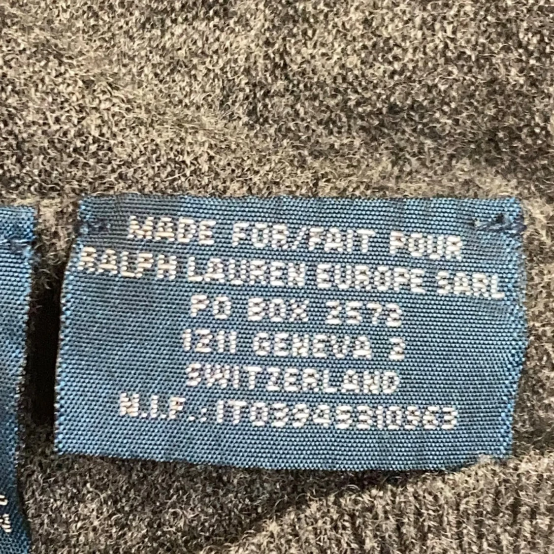 Grå v-ringad tröja från Ralph Lauren - 3