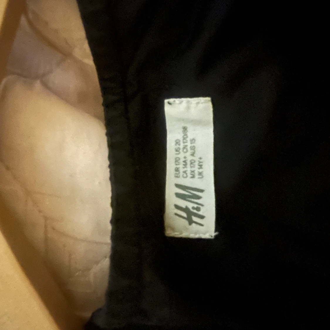 Svart kortklänning från H&M - 1