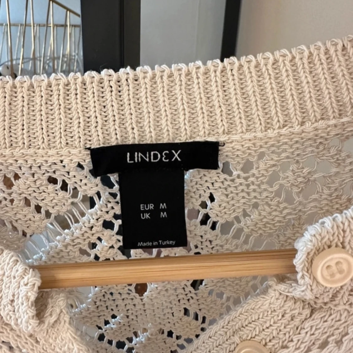 Beige stickad topp från Lindex - 1