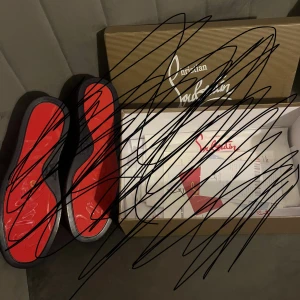 Loubs - Säljer ett par feta loubs, aldrig använda. Har du frågor eller vill ha fler bilder så hör av dig!