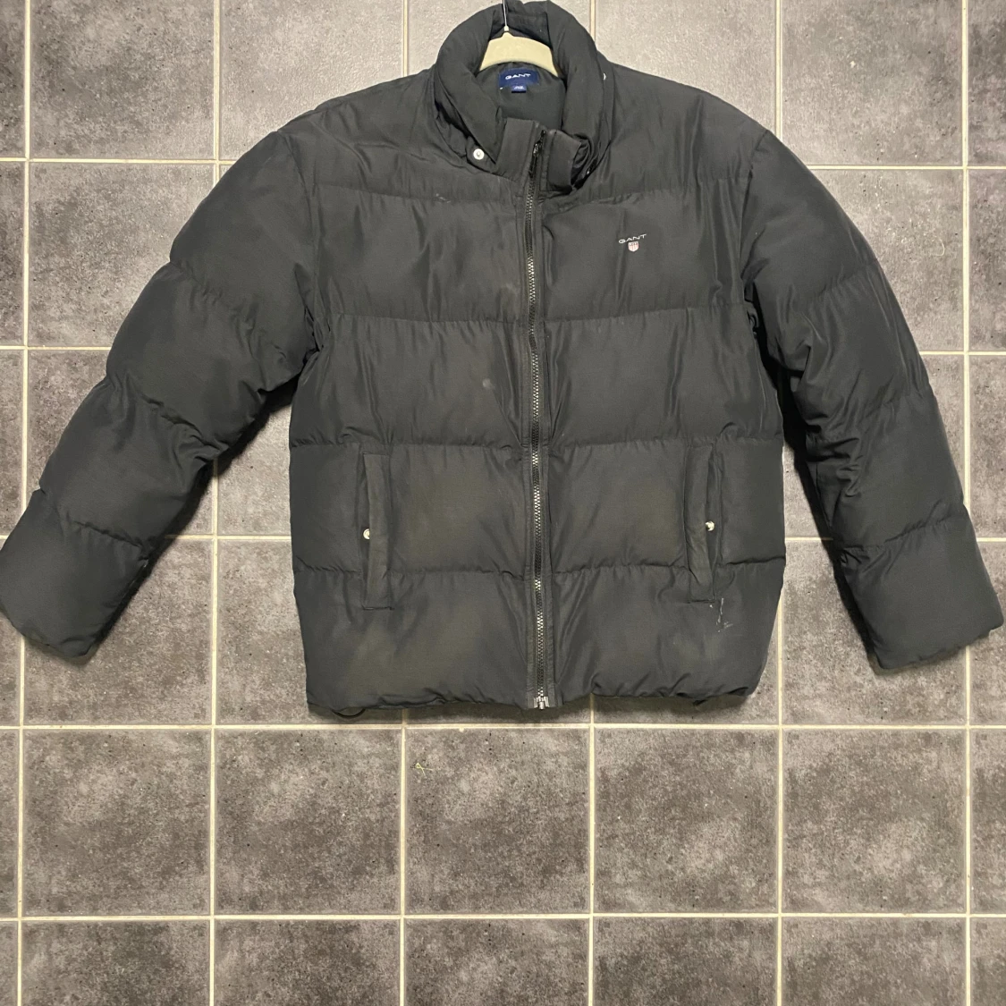 Svart pufferjacka från GANT