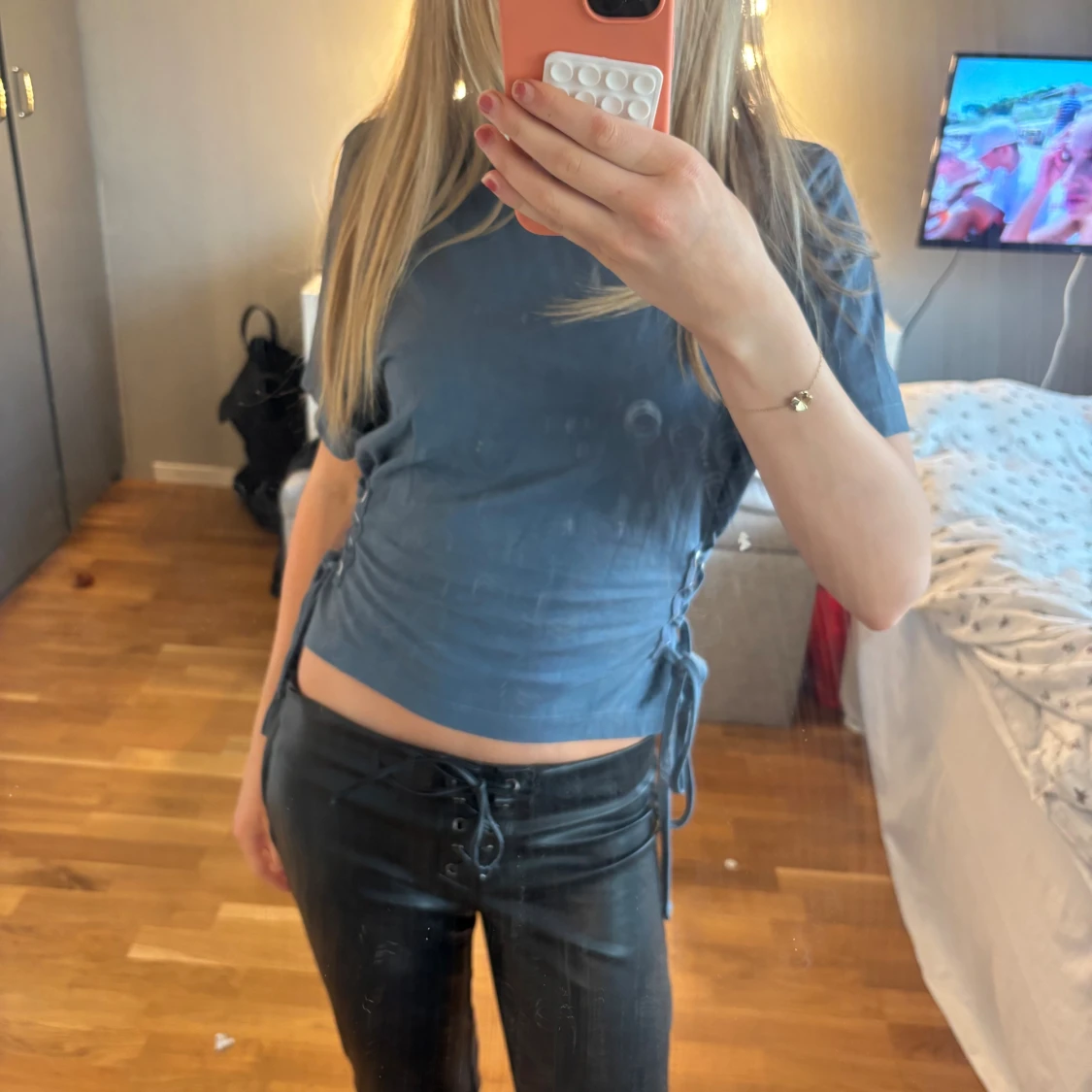 Blå croppad topp med snörning Selfridge