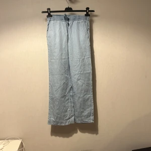 Linnebyxor - Blåa linnebyxor från Kappahl 