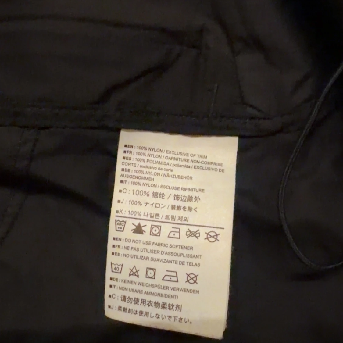 Svart vindjacka från Arc'teryx L - 2