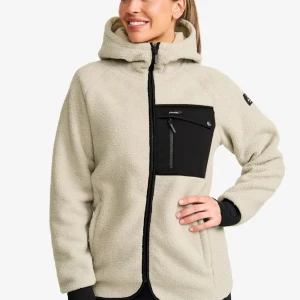 Teddy jacka, Revolutionrace - Jätte skön slutsåld beige teddyjacka i storlek S från Revolutionrace, sparsamt använd och inga defekter😇 Skriv för bilder!🩷