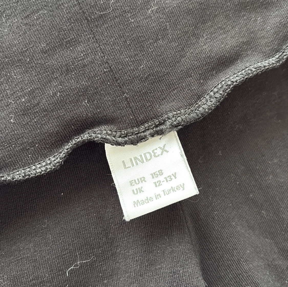 Svarta jogapants bootcut byxor från Lindex - 2