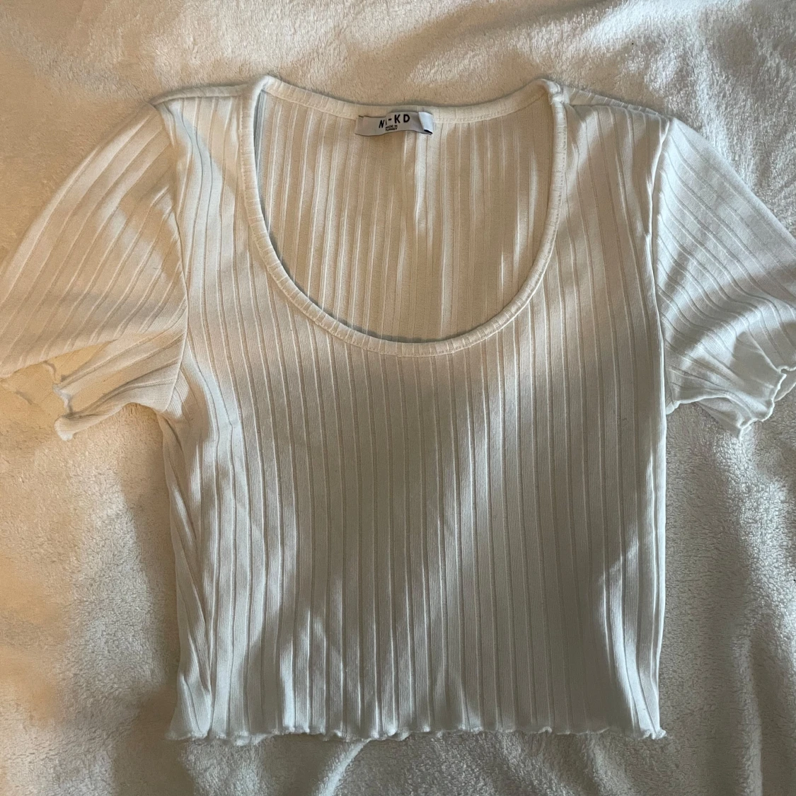 Vit ribbad topp  - 1