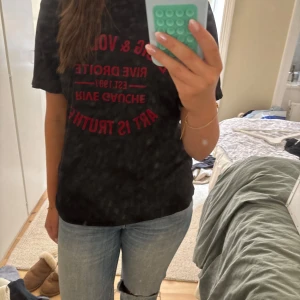 Svart t-shirt Zadig & Voltaire - Unik cool t shirt från Zadig!! Inga tecken på användning passar s-l