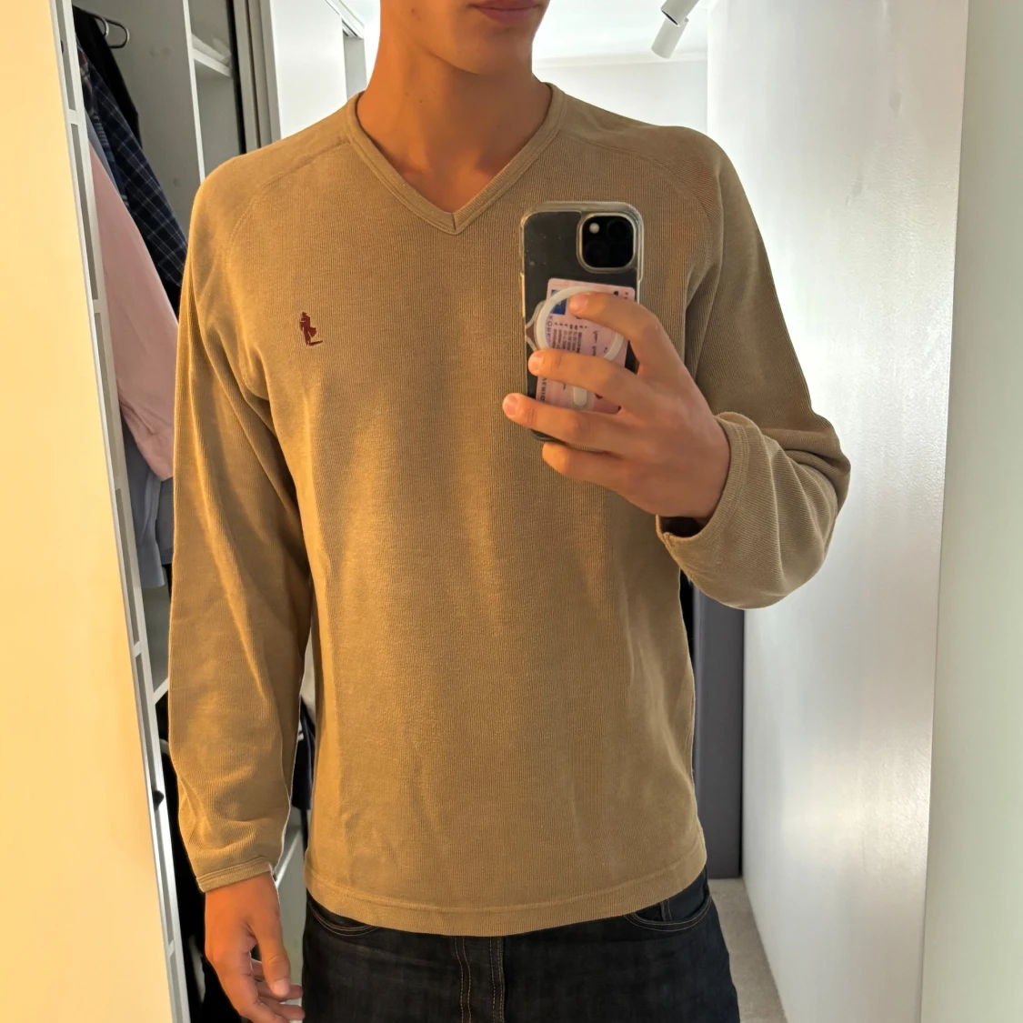 Beige v-ringad tröja Marlboro Classics