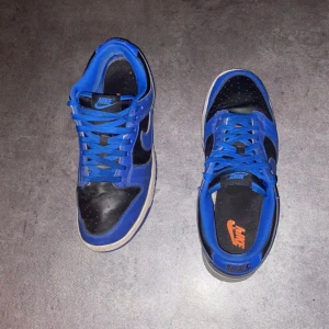 Nike dunk low retro hyper cobalt - Nyskick. Storlek 43. Inköpspris ca 1900. Säljer för 1000.