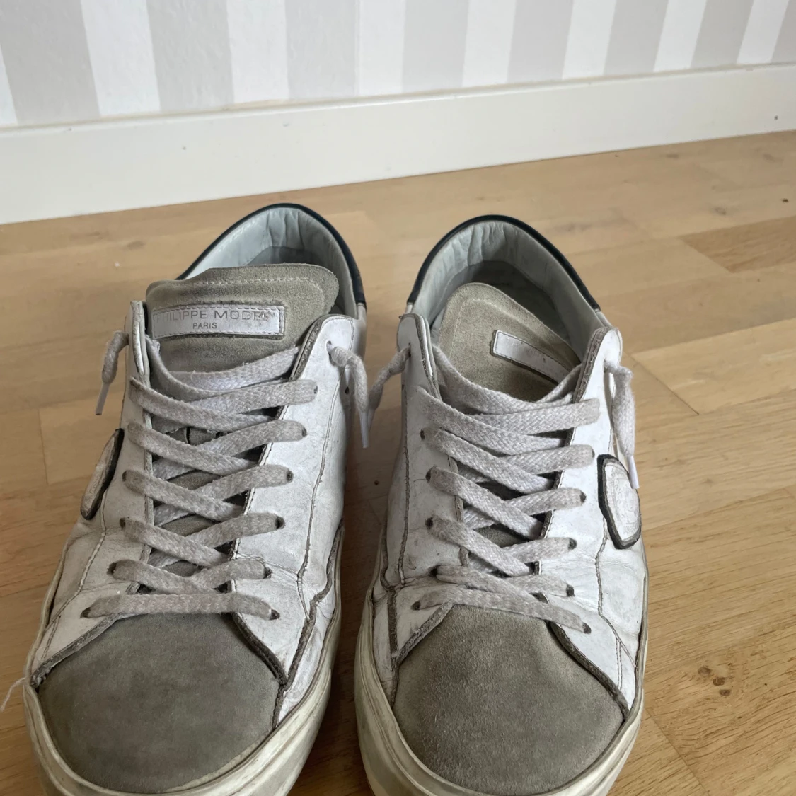 Philippe Model sneakers i vitt och grått - 3