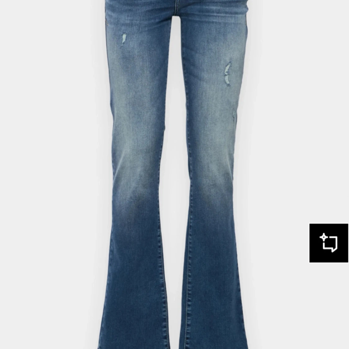 lågmidjade bootcut jeans 