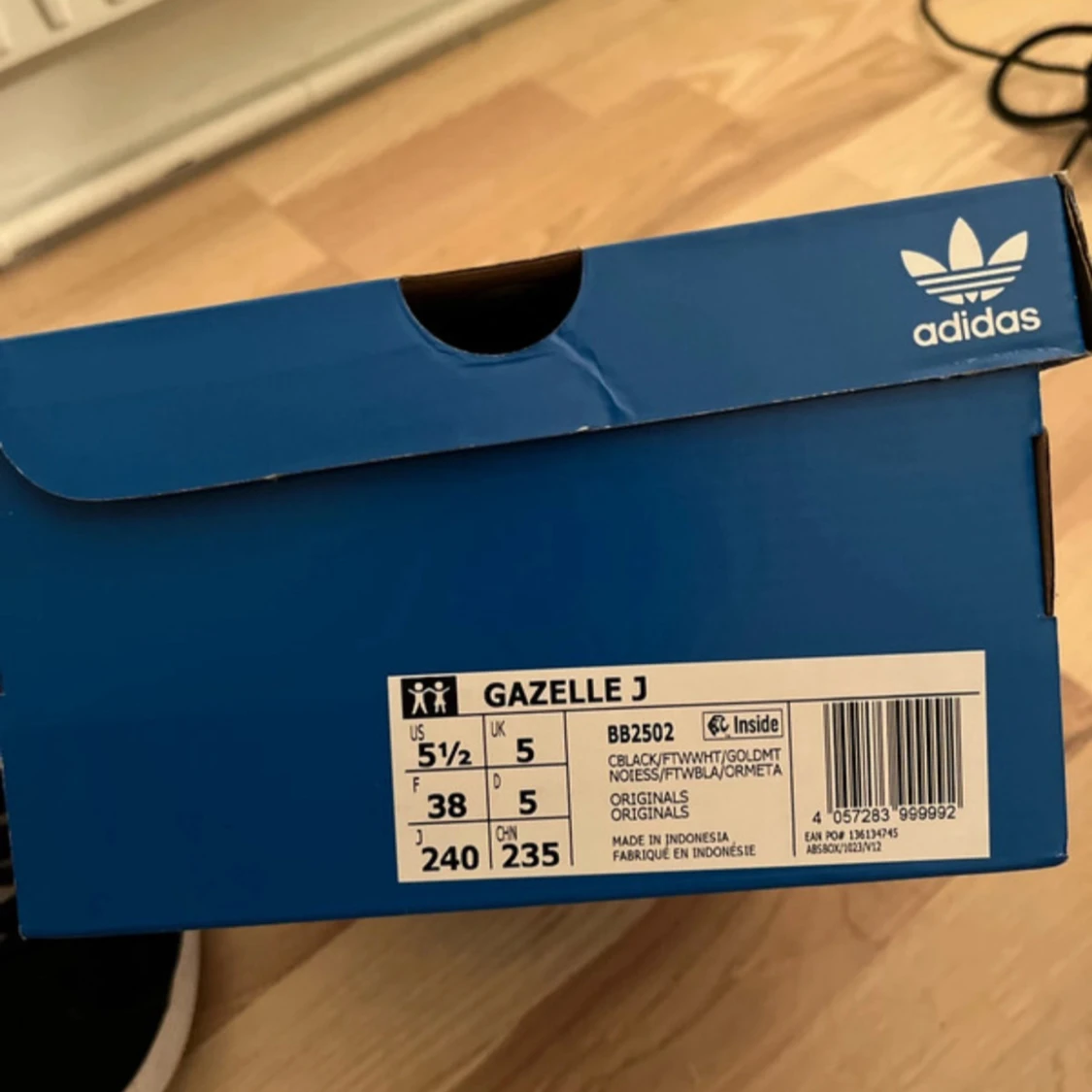 Adidas Gazelle J svart/vit strl 38 - 1