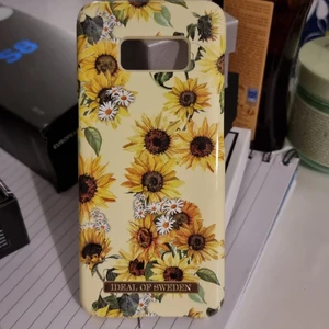 Ideal of sweden skal - Ett skal i fint skick från Ideal of sweden för en samsung galaxy s8. Skal-100kr  (ordinarie pris för skal=299k FRAKT TILLKOMMER