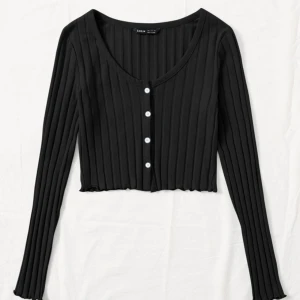 Helt ny tröjan - Aldrig använd. Skriv för mer bilder💕