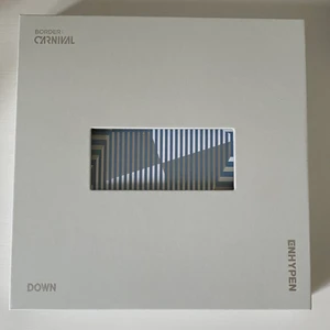 enhypen border carnival album - border carnival down version (original pris 300) exakt allt ingår (poster, photocards, cd skiva) o är i nyskick OBS! jag fraktar ej utan möts upp i STOCKHOLM