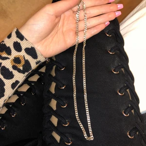 Pansarlänk kedja  - Snygg kedja som är i silver 925 , kommer absolut inte rosta eller färgas grön därför är detta ett riktigt kap! Frakt 24kr