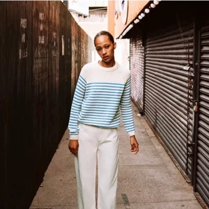 SNYGG ZARA TRÖJA - Randig stickad tröja från zara! Nyskick. Slutsåld så passa på!!!! KÖP DIREKT FÖR 300+frakt