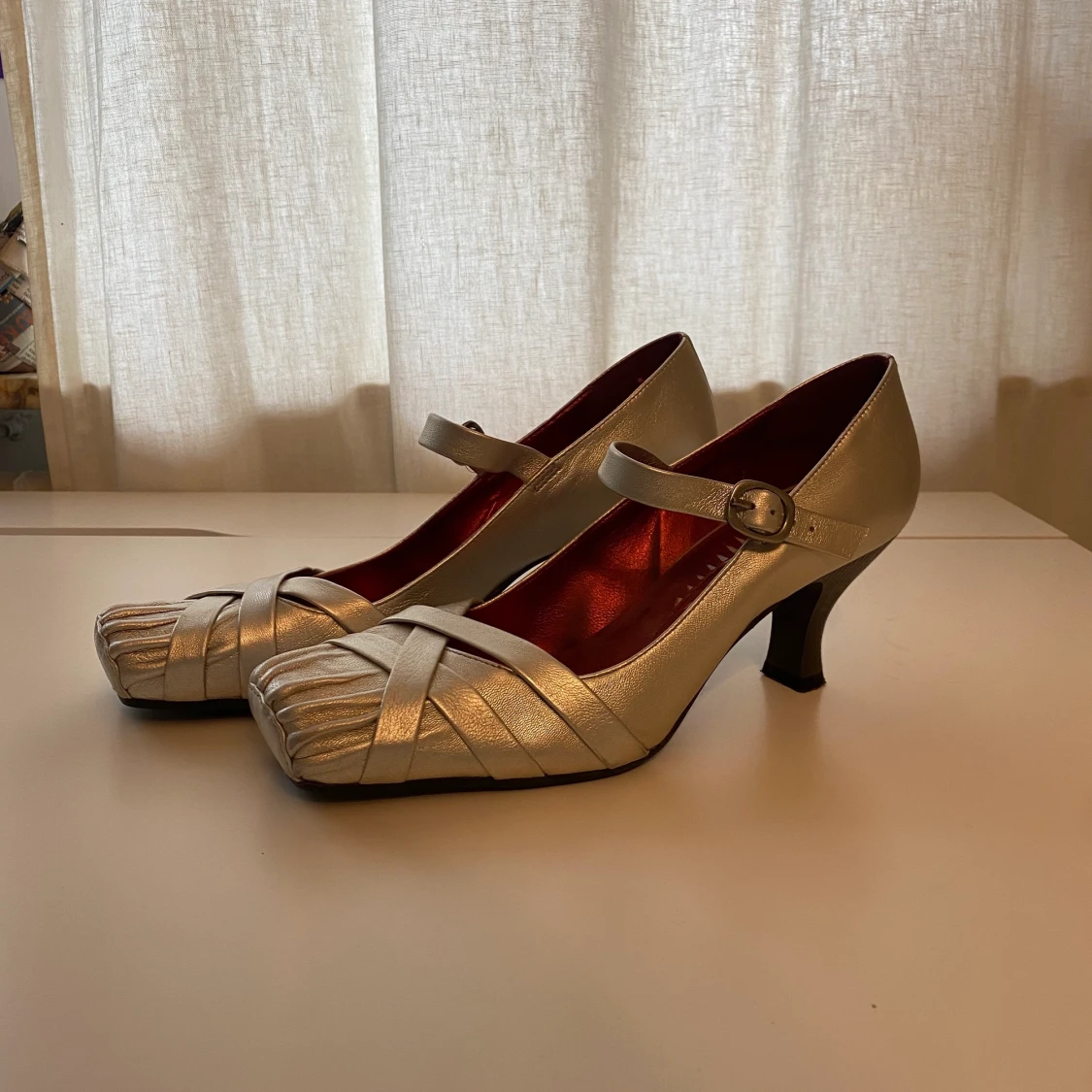 Silvriga klackar - Bronx