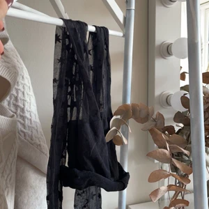 Stjärnmönstrade strumpbyxor  - Strumpbyxor med stjärnor på ifrån ASOS, aldrig använda!!💕 nypris 100kr))