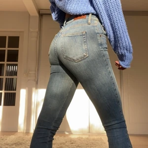 Jeans med slits - Jeans med slits