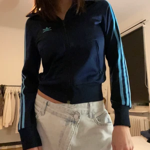 Adidas tröja - Tröja som tyvärr inte kommer till användning💓