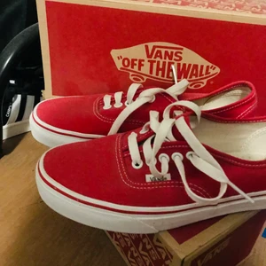 Vans - Använda 1-2 gånger! 😇