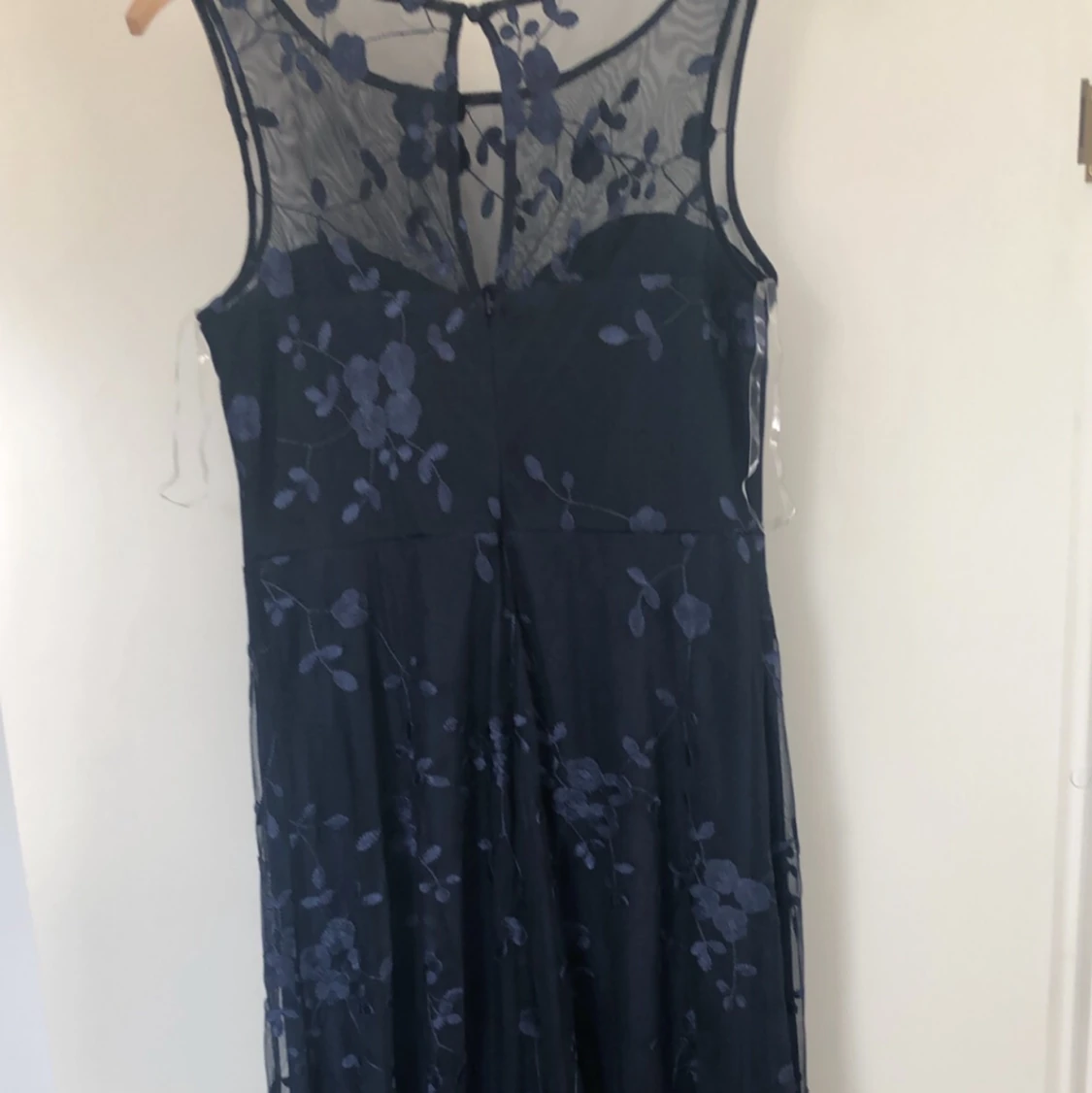 Hel ny oanvänd balklänning  - 90