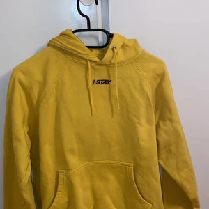 Hoodie-S - Hoodie från carlings, märket ”I Stay”. Relativt tjock och inte speciellt använd. Köparen betalar frakt